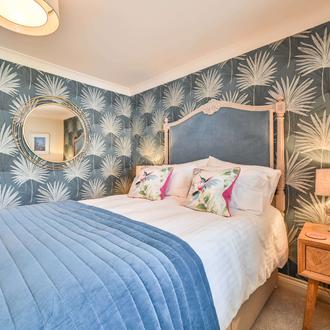 Second bedroom - Lisburne Place luxury self catering accommodation in Torquay.